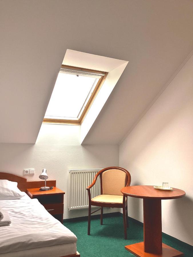 Hotel Karolina Karlsbad Exteriör bild